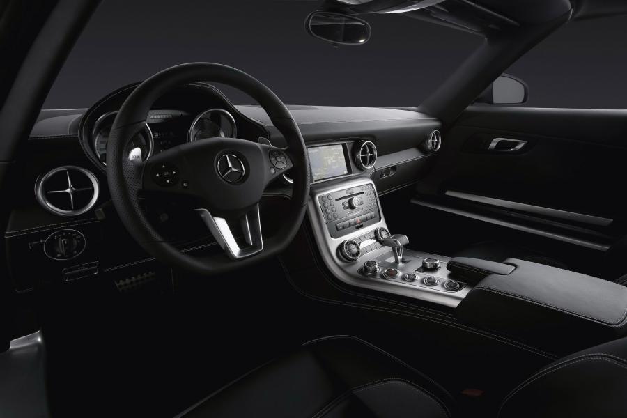 Mercedes-Benz SLS AMG 2010 года  (фото 396 из 526)